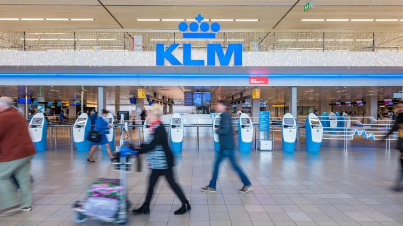KLM apoya la propuesta de la Unión Europea de reabrir las fronteras dentro  de Europa lo antes posible | Maleta de viajes