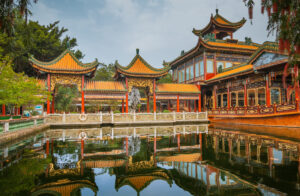 Viajes, viajeros, vacaciones, Maleta de Viajes, turismo, booking.com