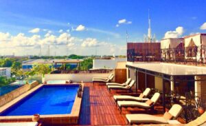 Viajes, viajeros, vacaciones, Maleta de Viajes, turismo, booking.com