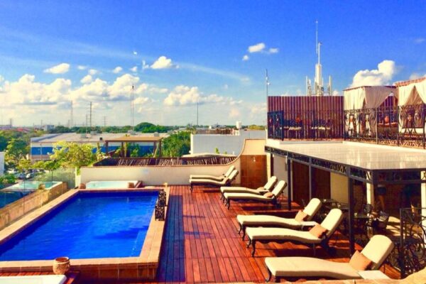 Viajes, viajeros, vacaciones, Maleta de Viajes, turismo, booking.com