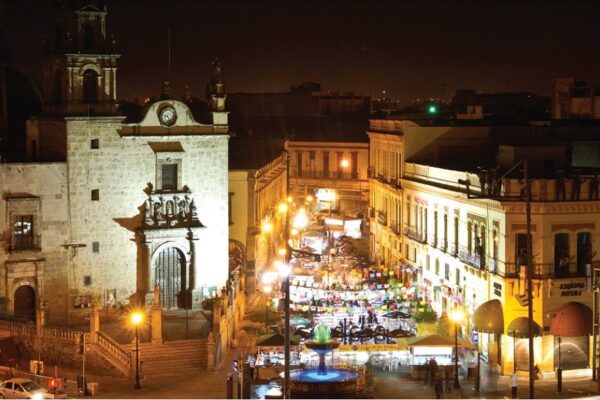 Maleta de VIajes, viajeros, Jalisco, vacaciones, Mariachi