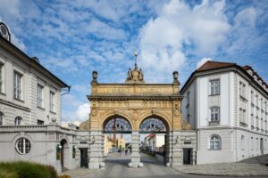 chequia, internacional, maleta de viajes, viajeros, destinos,