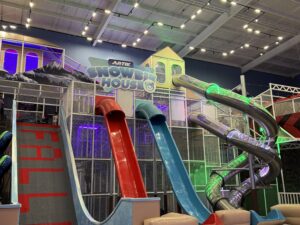 ARTIK Snowpark, viajeros, viajes, niños, experiencias para niños, Maleta kids