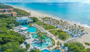 En Sandos Playacar te diviertes como niño, pagas como niño