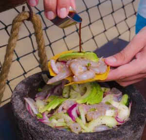 Del taco gobernador al molcajete: ¿cómo los mariscos estilo Sinaloa  conquistaron las mesas de México?