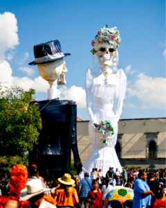 Maleta de VIajes, viajeros,, Guadalajara, Jalisco, vacaciones, Día de Muertos 