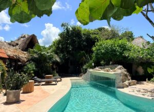 Hotel Círculo Bacalar apuesta por una estancia cercana a la Laguna de los Siete Colores
